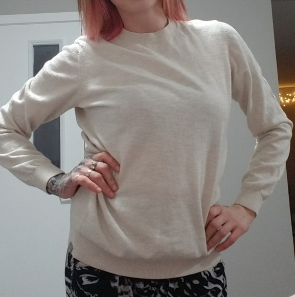 Nwot bench sweater - Picture 3 of 8